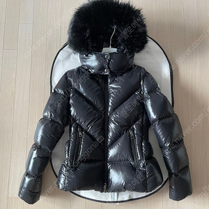 (정품)몽클레어(Moncler) 후드 퍼 패딩 셀락(Celac) 블랙 사이즈3