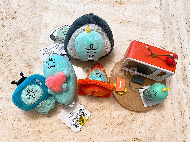 (판매중) 죠르디 인형과 탁상시계 세트--0