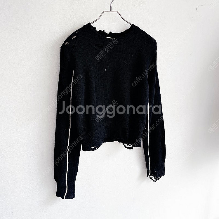 21SS 마뗑킴 데미지 라운드 니트--3