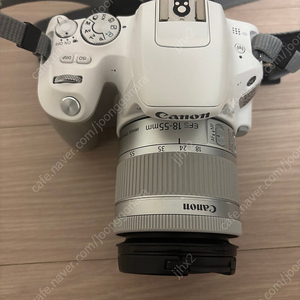 캐논 eos 200d(화이트) + 18-55 렌즈 + 배터리 + 배터리충전기