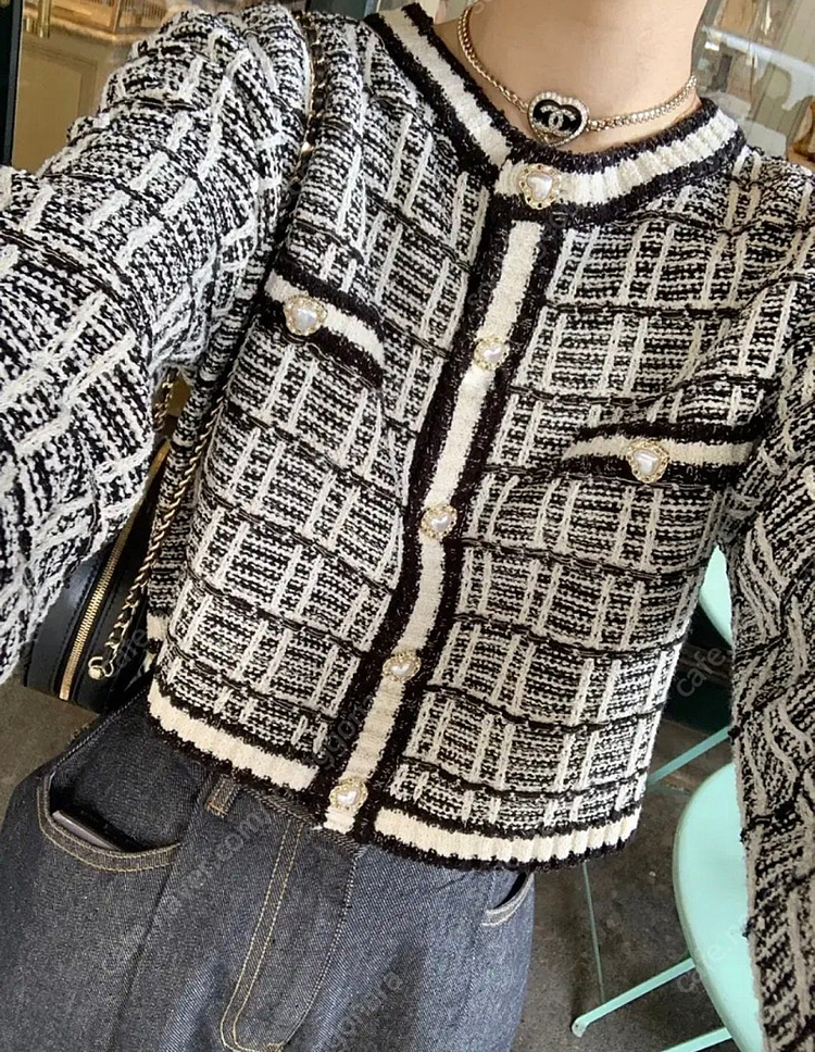 [가격내림] 바이씨니 23FW 제작 블핑 가디건 블랙 free 미개봉 새상품 팝니다.!!!!--3