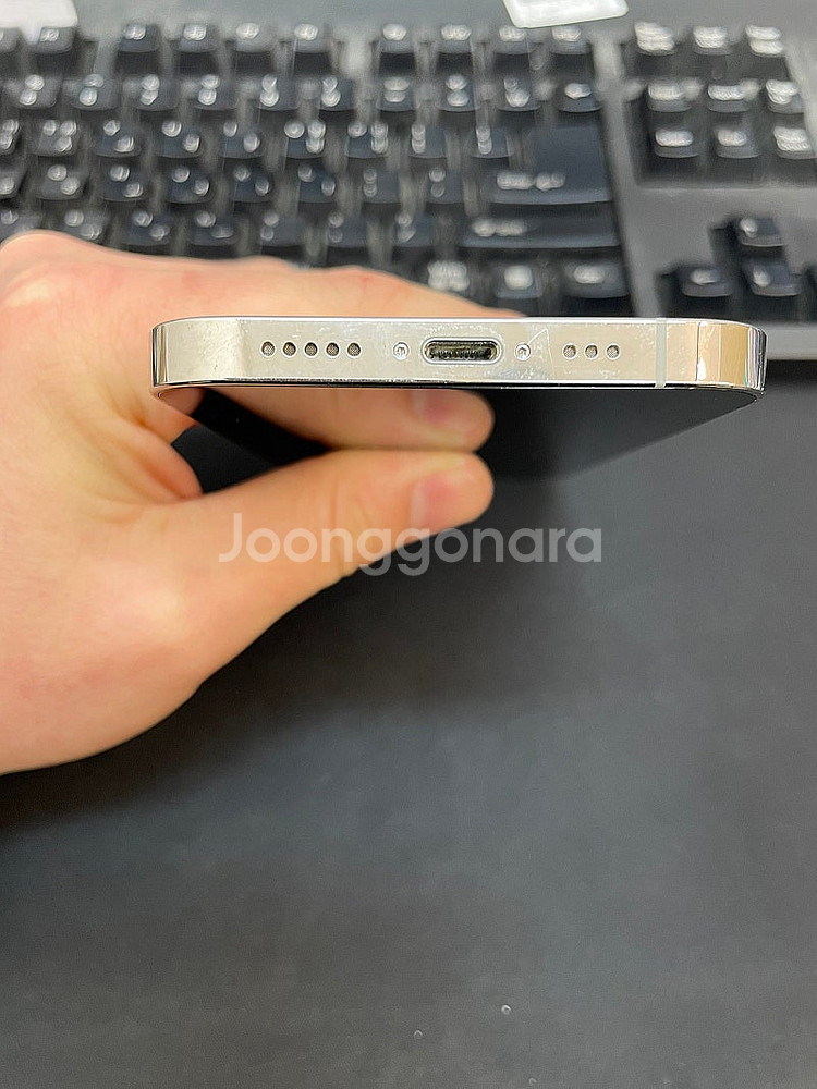 아이폰12프로 실버 256GB 상태좋은 중고47만팝니다...--5