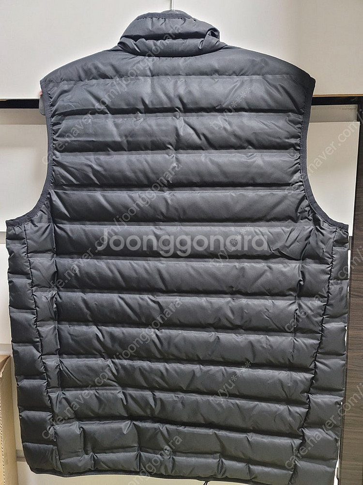 콜롬비아 경량 패딩 조끼 택포 판매합니다--2
