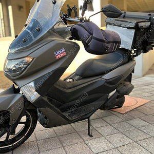 20년식 nmax125 abs 좋은 금액에 팝니다.