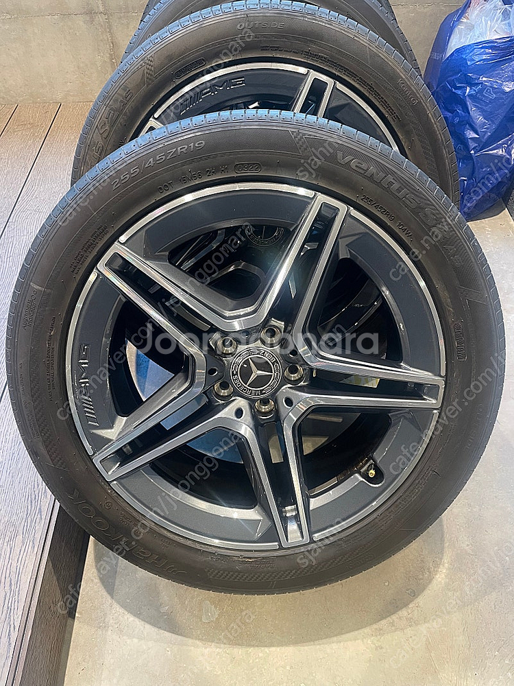 벤츠 AMG 순정휠 타이어 세트입니다--0