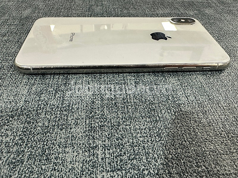 (A급) 아이폰XS MAX 256G 실버 배터리81% 깨끗한폰 35만원 판매해요--4