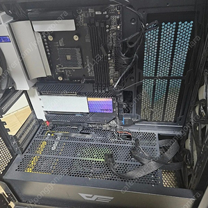 x570s aero g 반본체 판매합니다.(am4)