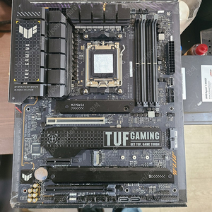 ASUS TUF GAMING X670E PLUS AMD보드 팝니다