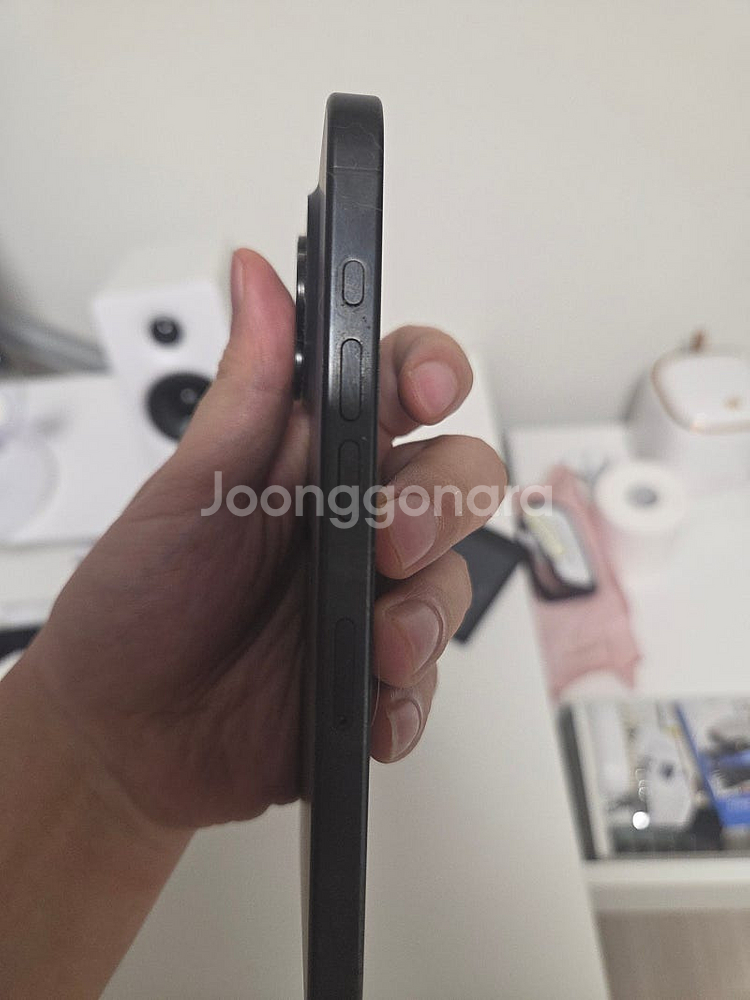 아이폰 15프로 티타늄블랙 256gb 팝니다--2