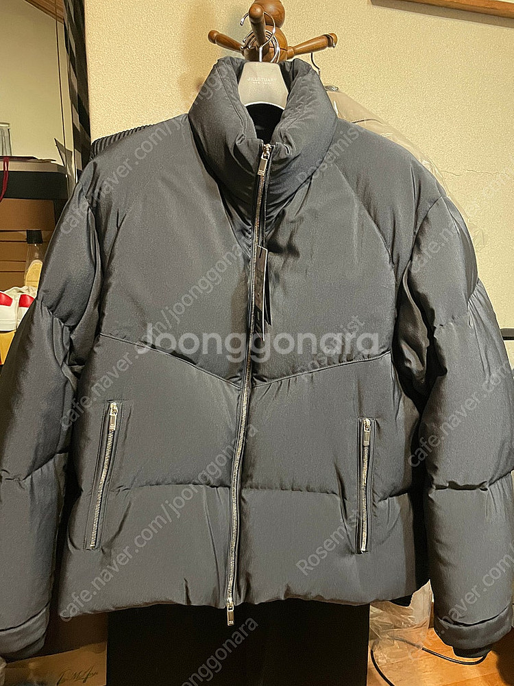 질스튜어트뉴욕 23FW MANTECO 원단 구스다운 숏...--2