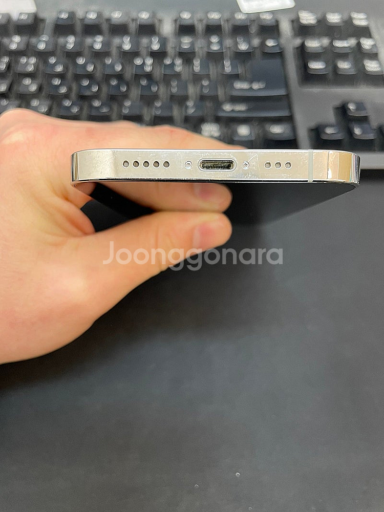 아이폰12프로 실버 256GB 상태좋은 중고47만팝니다...--5