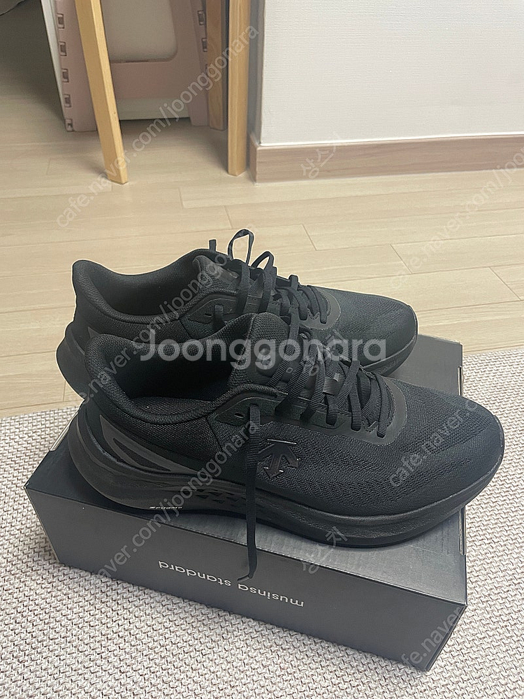 데상트 러닝화 런 스텝 280mm 판매--2