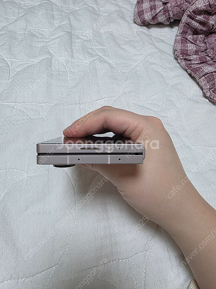 삼성 갤럭시 폴드6 256GB 상태 A급 팝니다--2