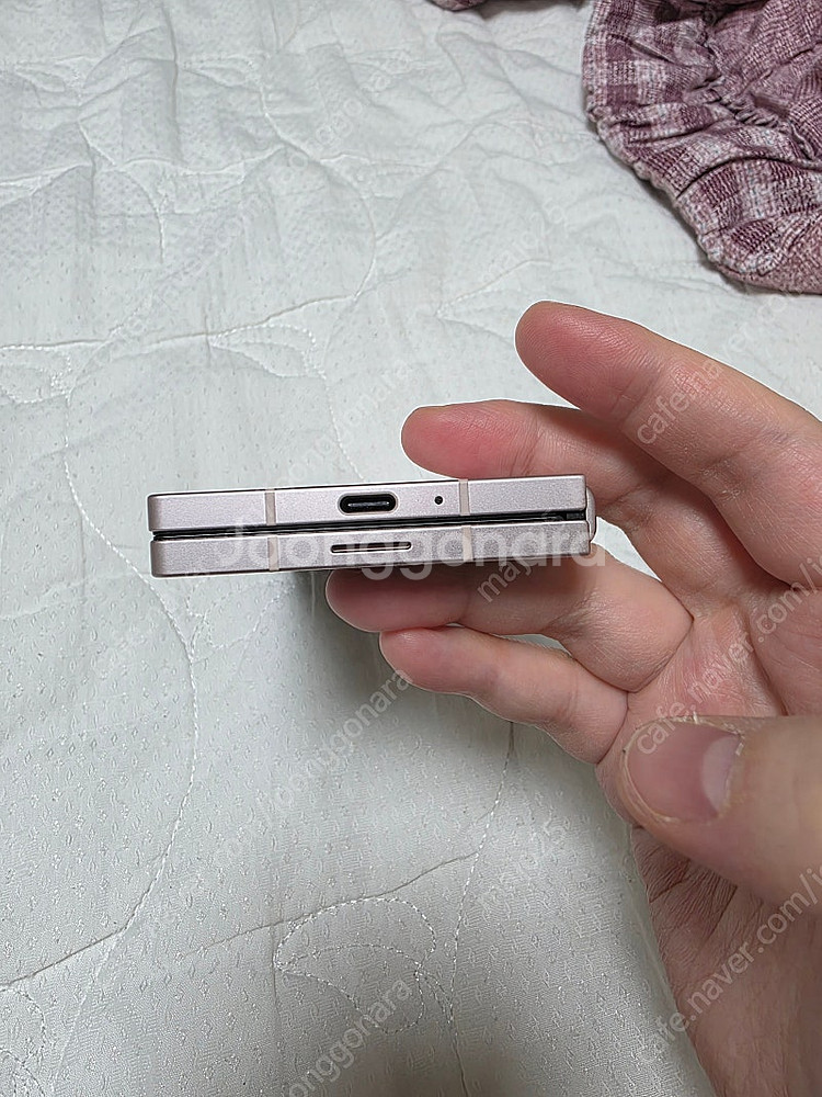 삼성 갤럭시 폴드6 256GB 상태 A급 팝니다--3