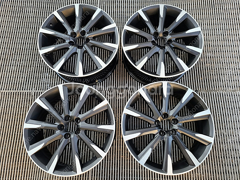 (판매)볼보 S60 V60 크로스컨트리 19인치 순정휠 160만--0