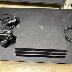 PS4 PRO 1테라(CUH-7218B) + 정품충전 독 팝니다