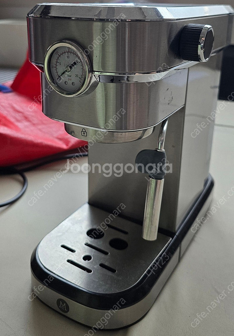 맥널티 커피머신(주변용품포함)--1