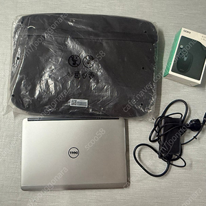 Dell Latitude E7240 i5-4310U(4세대) (4세대) 본체+아답터+무선마우스(새것)+가방(새것) 판매 합니다.