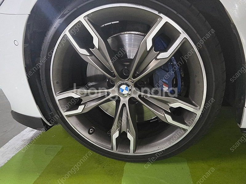 bmw m550i 20인치 순정휠 팝니다--2