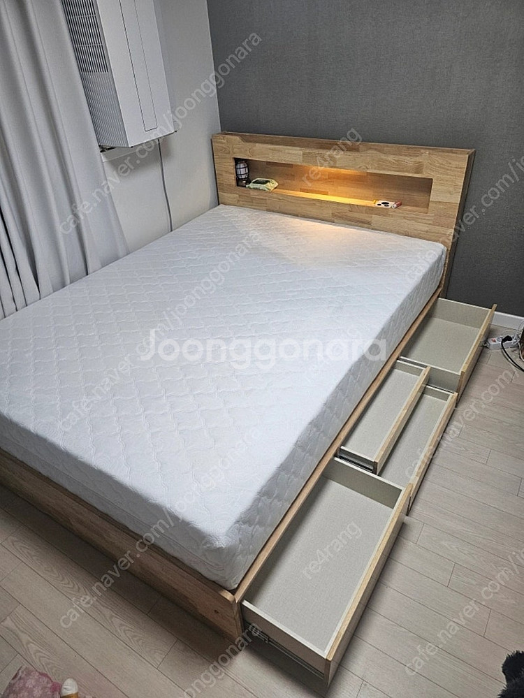 동서가구 이즈비엘 LED 퀸사이즈 침대 팝니다. (프레임+메트리스 전부)--2