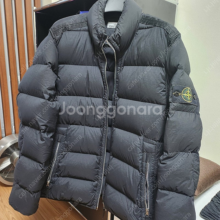 스톤아일랜드 심리스 터널 나일론 패딩 판매합니다--0