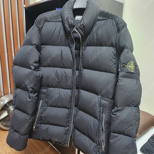 스톤아일랜드 심리스 터널 나일론 패딩 판매합니다