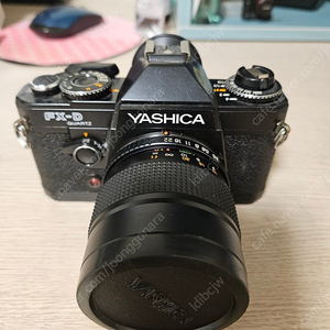 YASHICA FX-D quartz+42-75렌즈 판매합니다