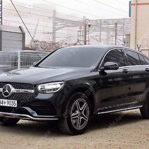 중고차 벤츠 GLC클래스 GLC 300e 4매틱 쿠페 21년형 40,000키로 중고차전액할부 ★ 여유자금 ★ 수원 ★