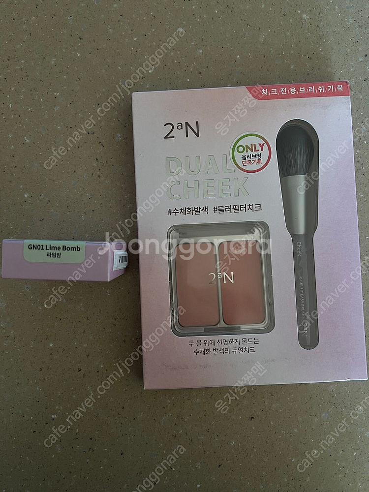 투에이엔 듀얼치크/하이라이터 새상품(택포X)--1