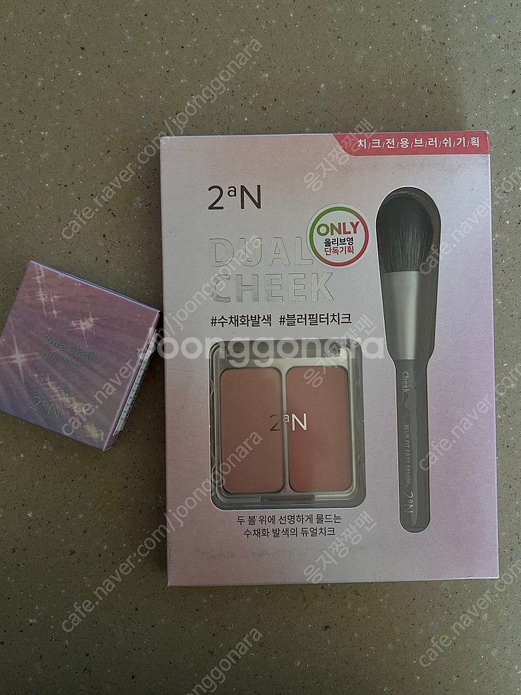 투에이엔 듀얼치크/하이라이터 새상품(택포X)--2