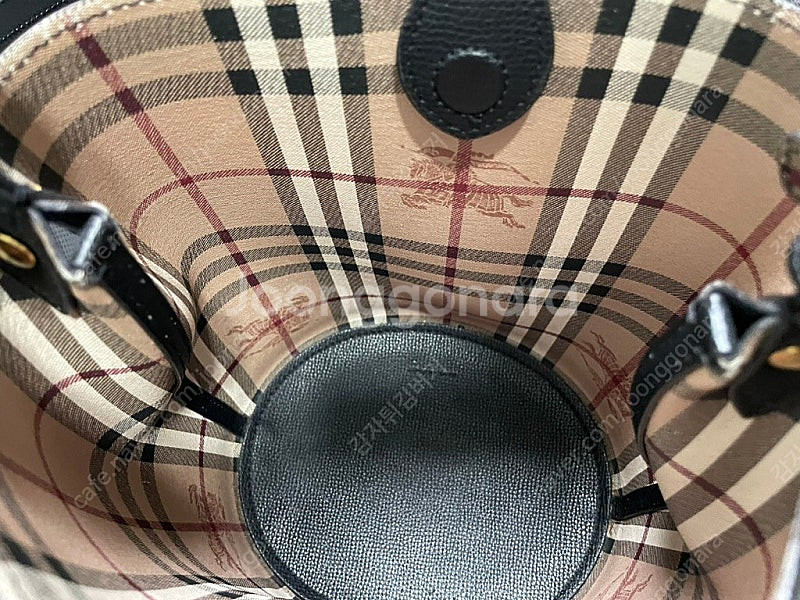 버버리 헤이마켓 버킷백 블랙+토마스 키링--2
