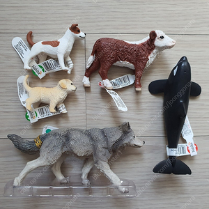 Schleich 슐라이히 묶음 판매 (강아지, 범고래, 송아지, 늑대)