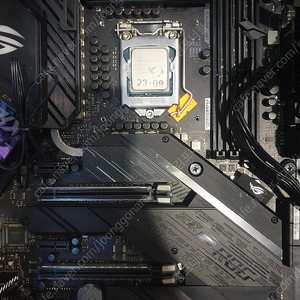 11세대 I7 11700 + strix z490-e gaming 보드 세트팝니다