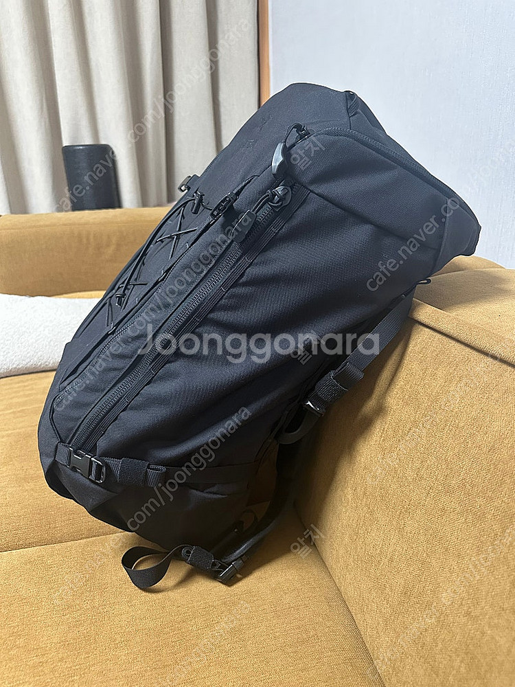 아크테릭스 리프 어썰트팩 45L 블랙색상 팝니다--1