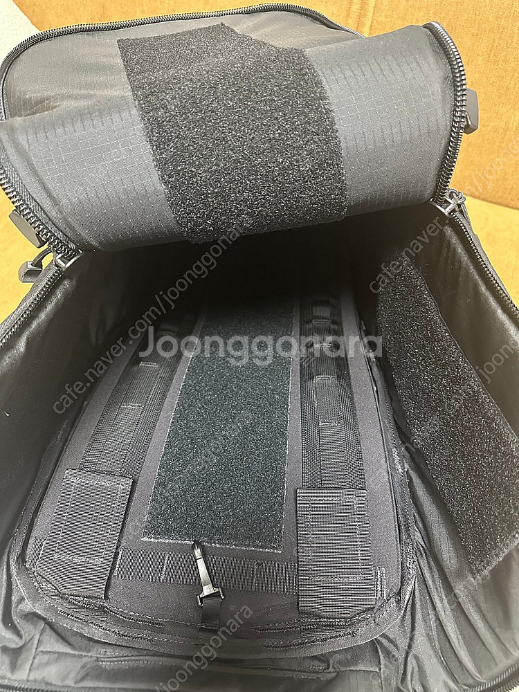 아크테릭스 리프 어썰트팩 45L 블랙색상 팝니다--4