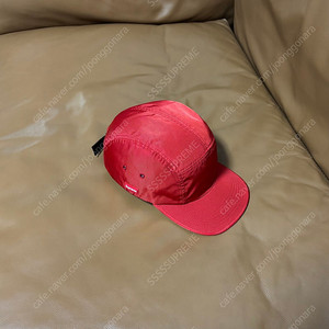 Supreme 슈프림 레드 캠프캡 모자 (Rubber Logo Red)