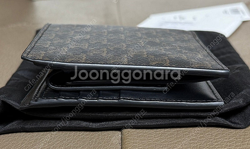 셀린느 트리옹프 캔버스 코인 동전 컴파트먼트 반지갑 블...--5