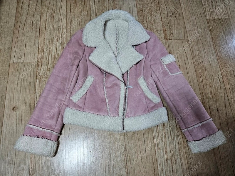 정품) 숲 핑크 양털 무스탕 판매합니다 이미지