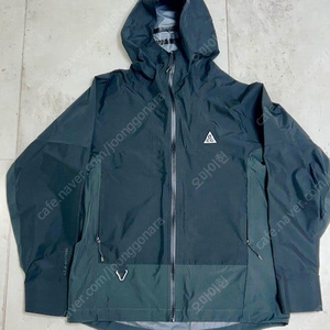 Nike ACG Cascade Rains Full Zip Jacket Black(Asia) L사이즈 중고품 판매합니다.