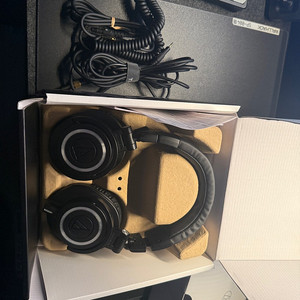 오디오테크니카 ath-m50x 판매합니다.