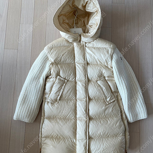 (정품)몽클레어(moncler) 롱 니트 패딩 카티페(Katife) 베이지 사이즈6y