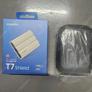 (미개봉, 정품)삼성 ssd t7 shield 2tb 판매. 택포 + 케이스 사은품