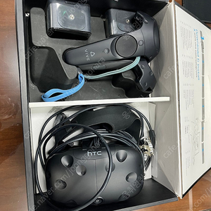 HTC VIVE