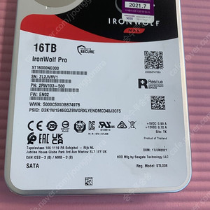 Seagate IRONWOLF 16TB 팝니다.