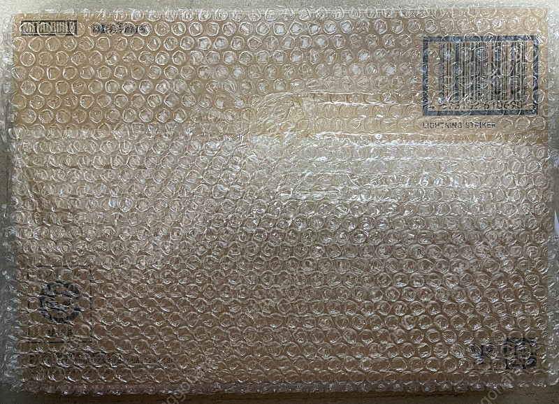 반다이 메탈빌드 라이트닝 스트라이커 판매합니다--0