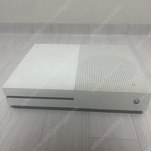 xbox one s판매합니다 (게임2개 포함)