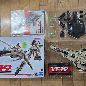 초합금 마크로스 YF-19, vf-31ax 미라쥬기, YF-29 맥스기 팝니다