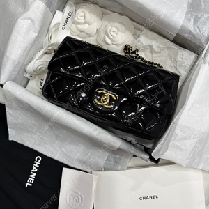 CHANEL 샤넬 A92890 시즌 페이던트 메달 체인백 / 블랙