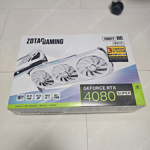 ZOTAC RTX 4080 SUPER TRINITY WHITE 팝니다.