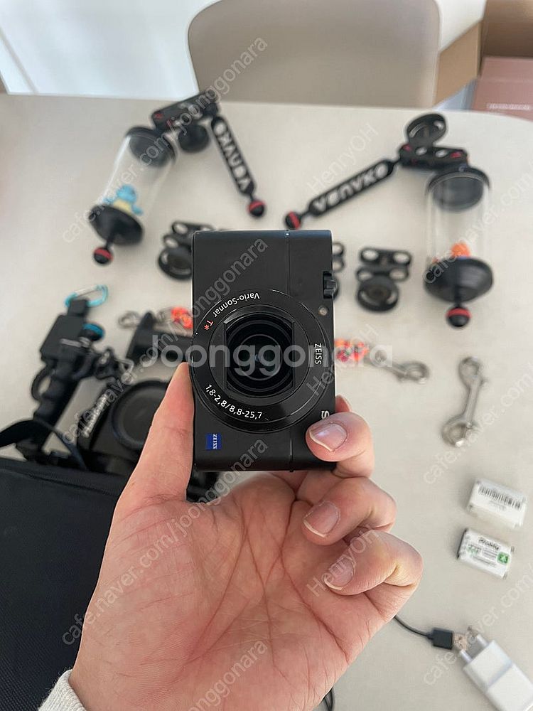 노티캠 풀세트 팝니다(소니 RX100-M5A)--1